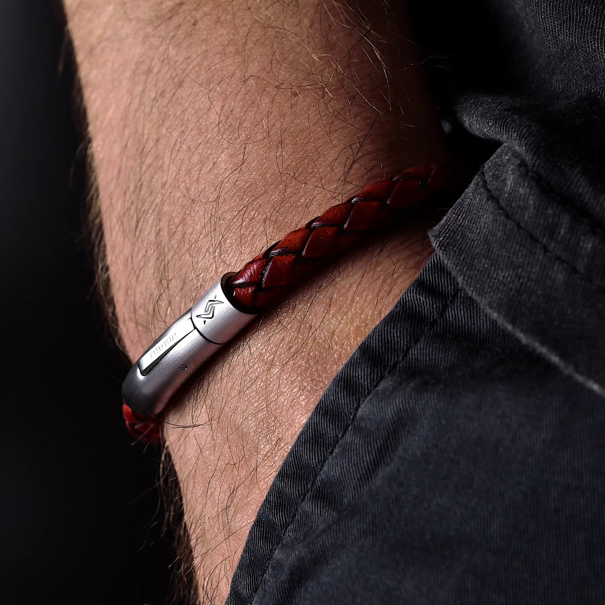 Alex - 6mm bolo in antique red