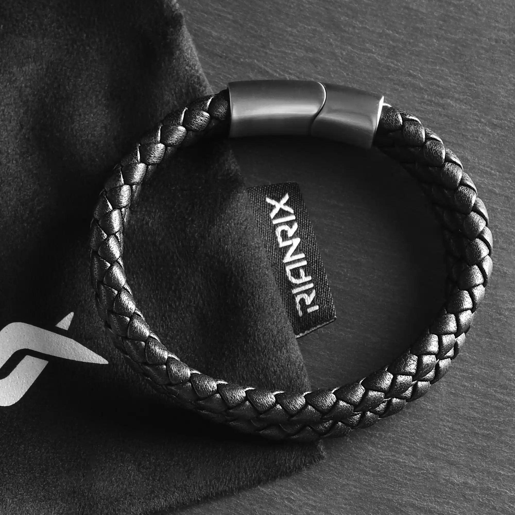 Cassian – 6mm Signature Double-Layer Nappa Leather Bracelet (Classic Black)