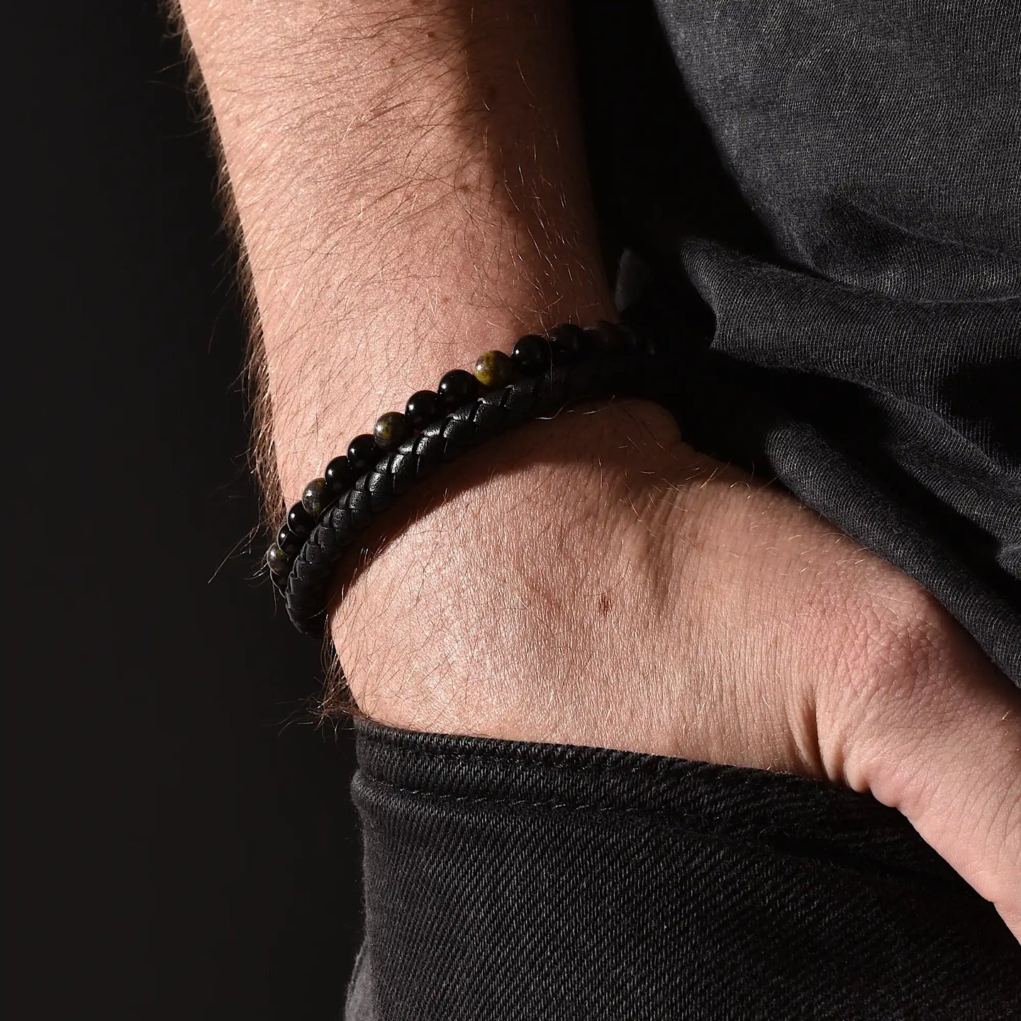 Draco - Leather bracelet with dragon blood stone