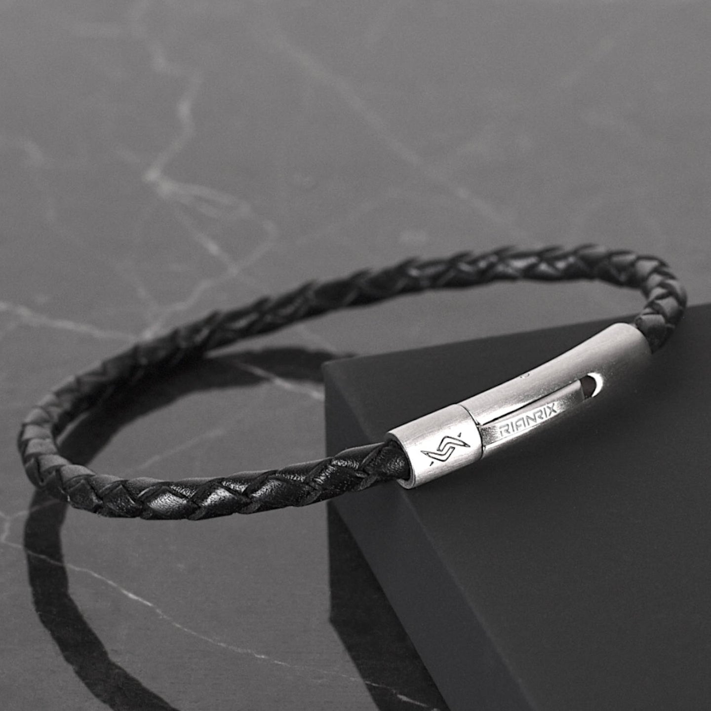 Cole - 4mm bolo genuine leather bracelet in black