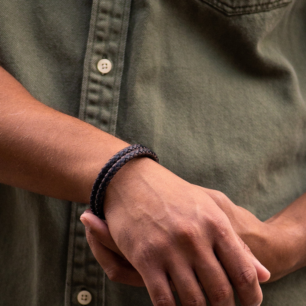 Granger - Modern and Sleek Leather Bracelet for Man | Rianrix
