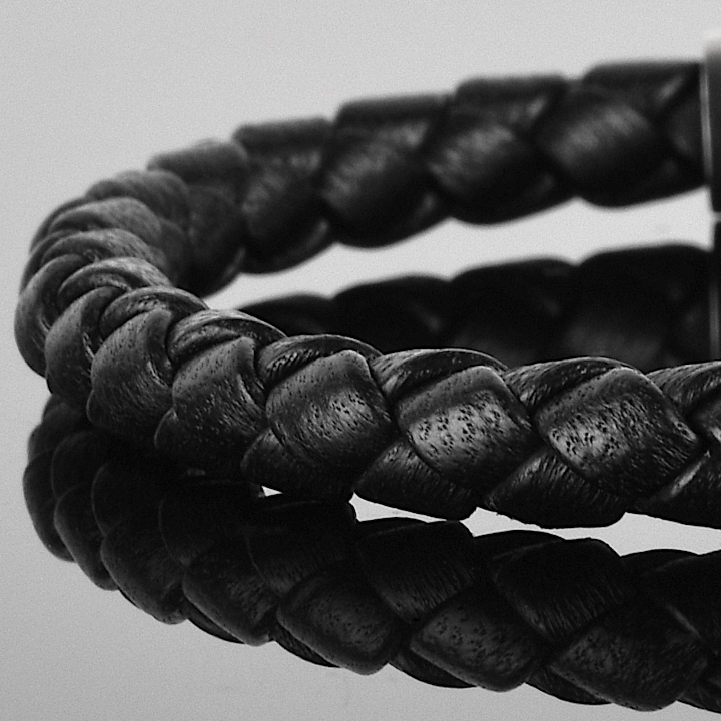 Nightfall - 6mm Nappa leather bracelet in classic black