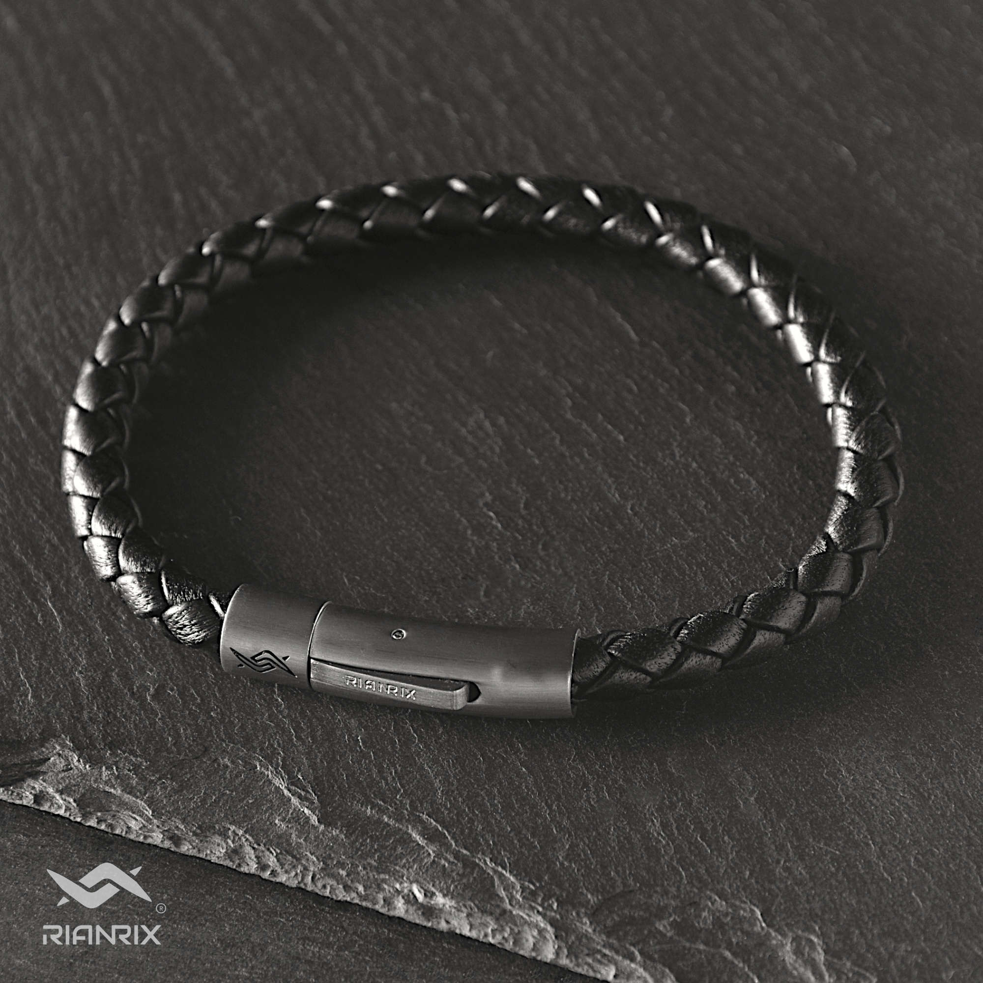 Nightfall - 6mm Nappa leather bracelet in classic black