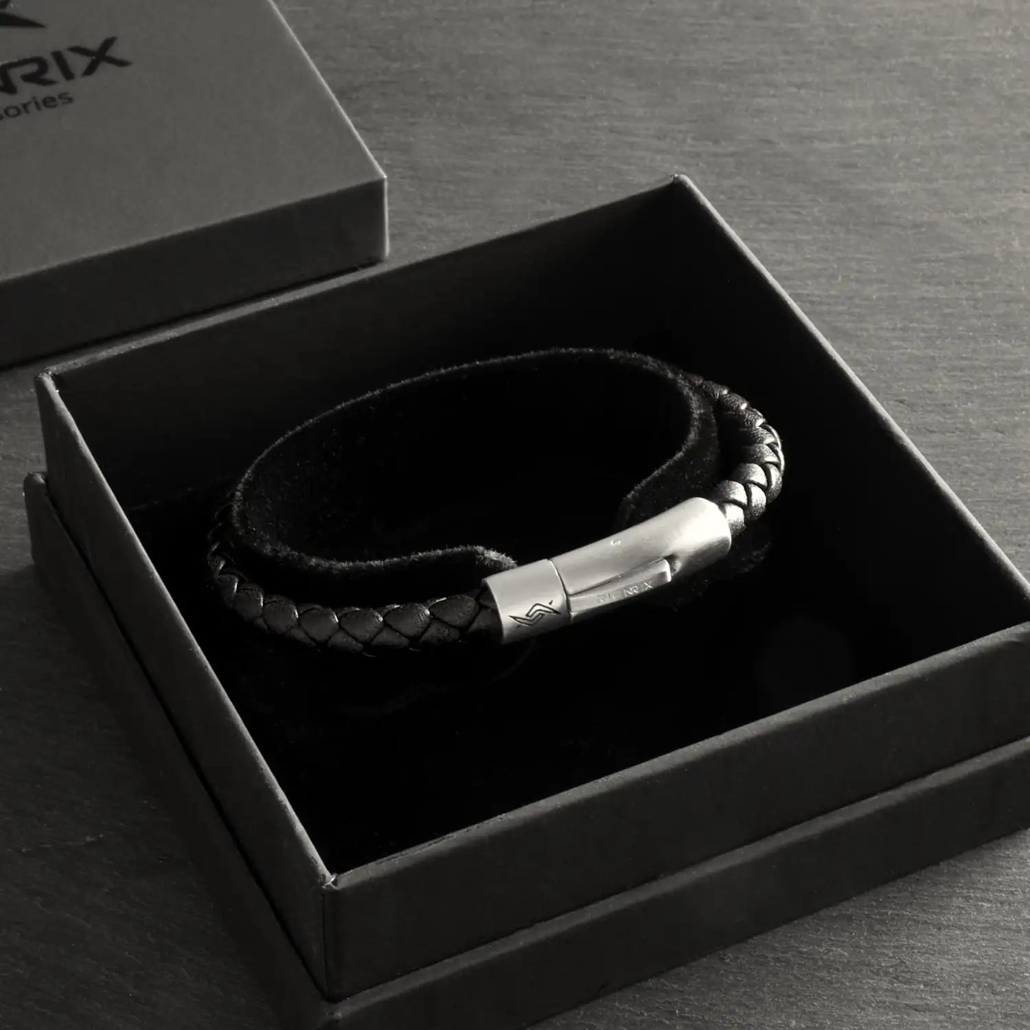 Nightfall - 6mm Nappa leather bracelet in classic black