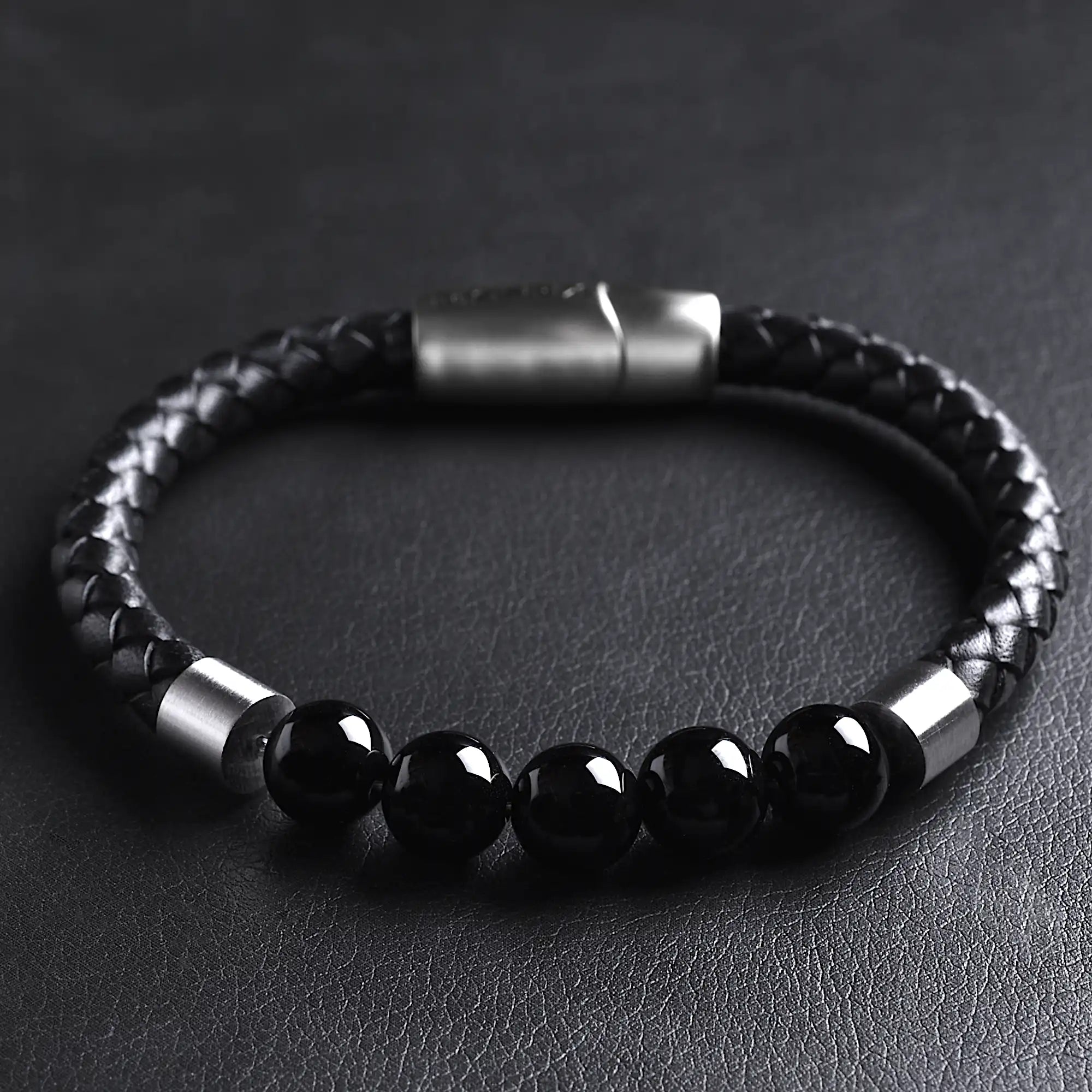 Onyx — Leather Bracelet with Onyx Stone