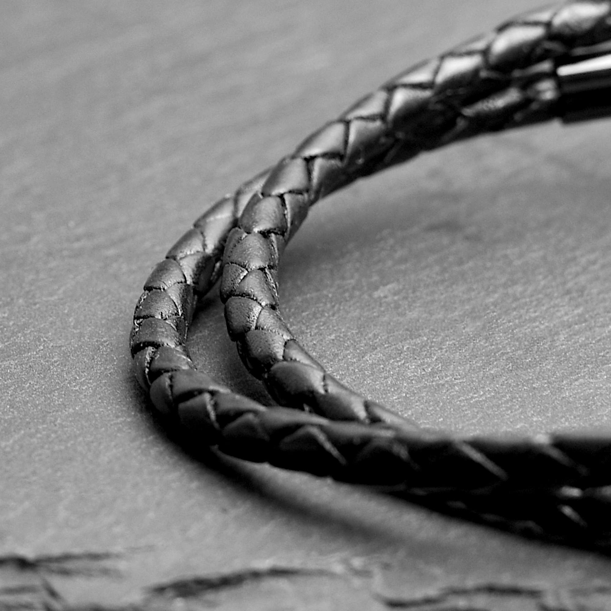 Rafe - 3mm genuine leather bracelet in black