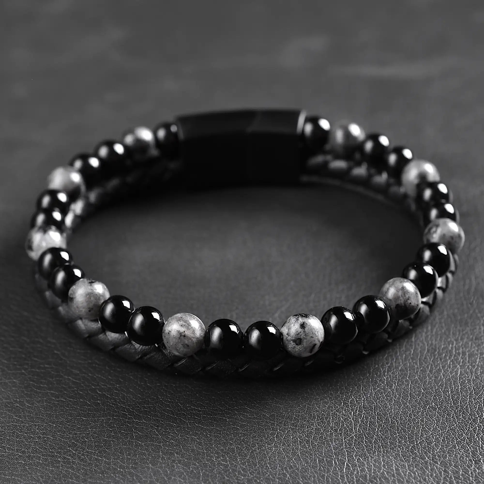 Shadow - Leather bracelet with black flash stone